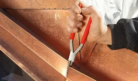 Круглогубцы для жестянщиков D311