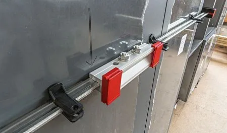 Корпусная струбцина REVO KRE 800/95